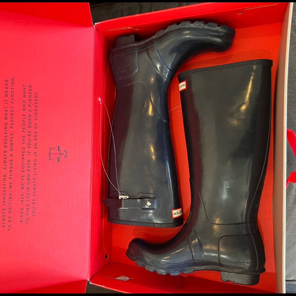 Hunter Rain Boots - original tall black size 8